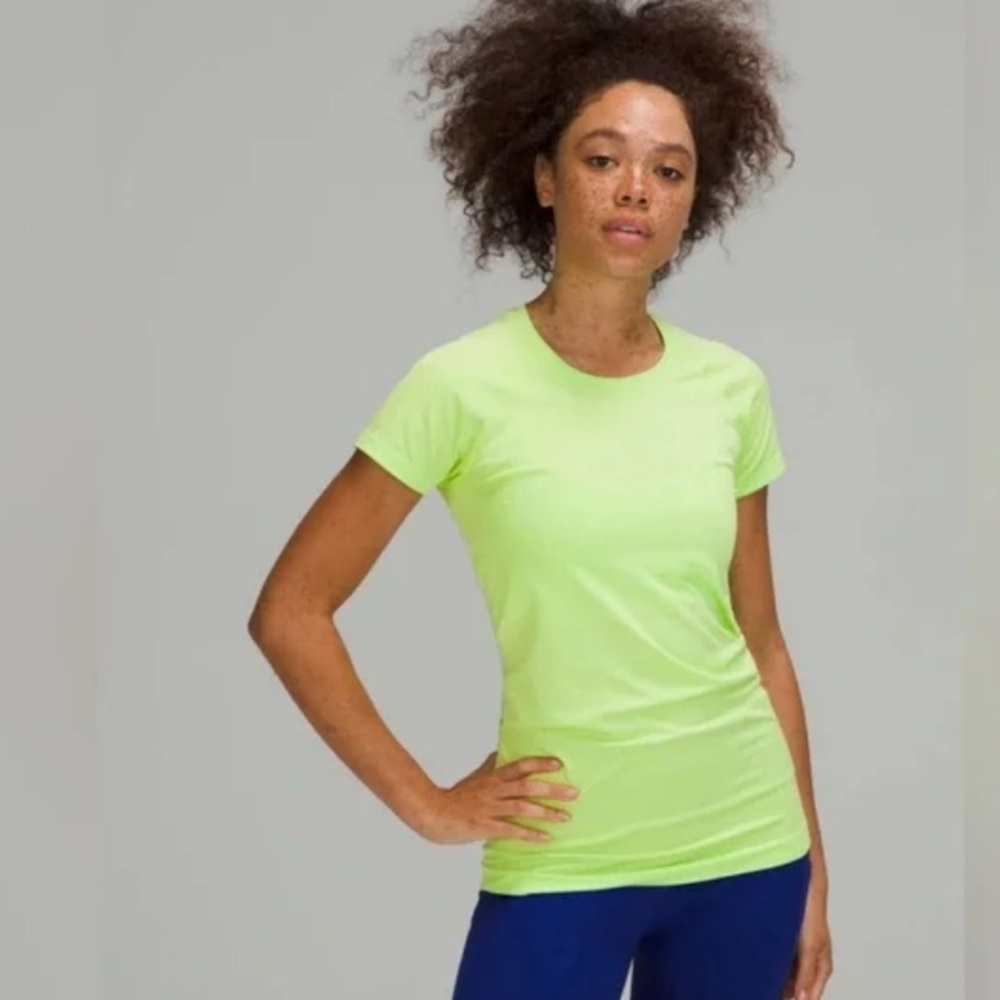 lululemon run swiftly tech t-shirt sz 10